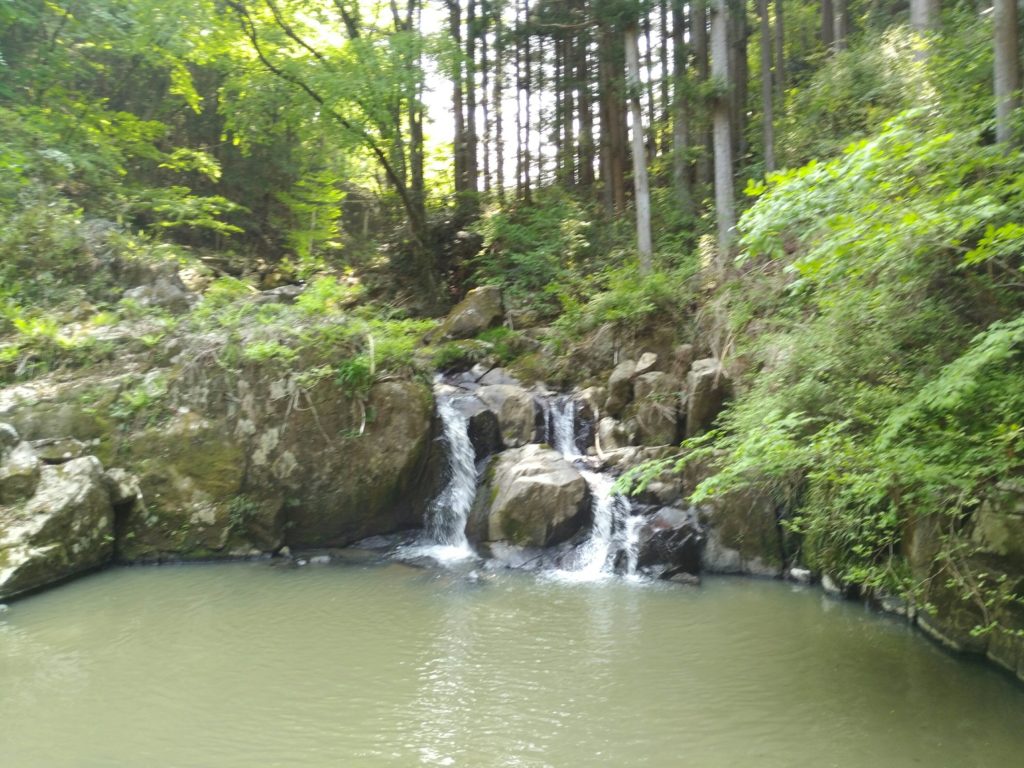 角田市　入の坊滝