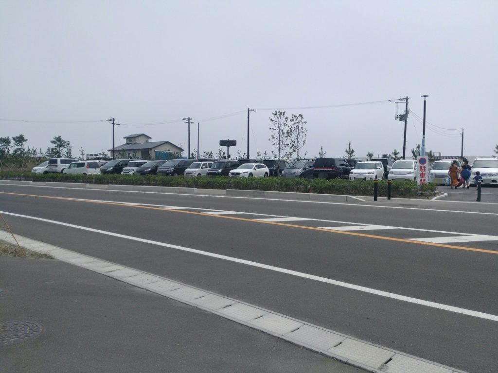 菖蒲田海水浴場の駐車場