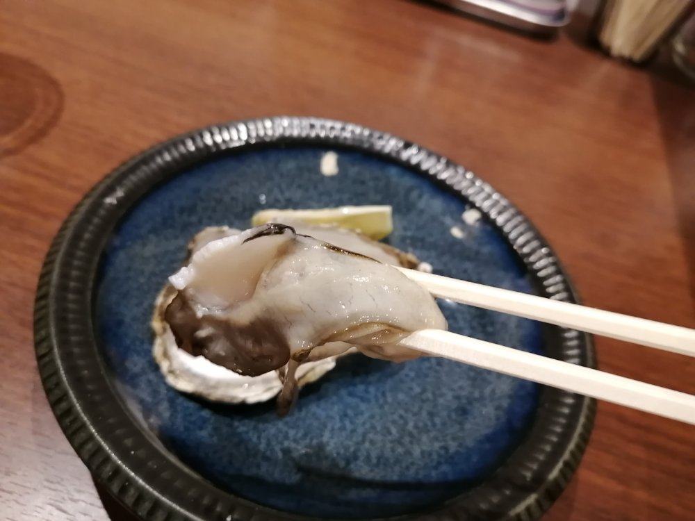 100円の生牡蠣
