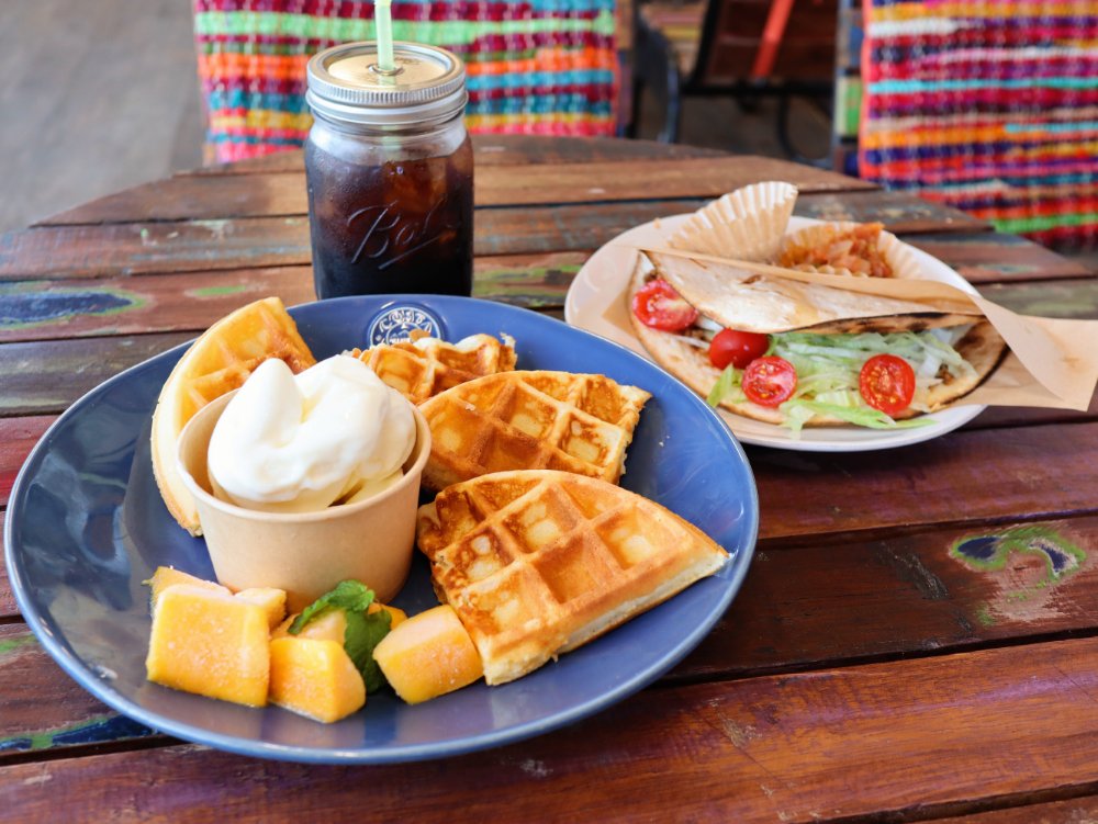 お店レポ マライカバザール名取店 レインボーカフェ 大型エスニック雑貨店がオープン 仙台南つうしん