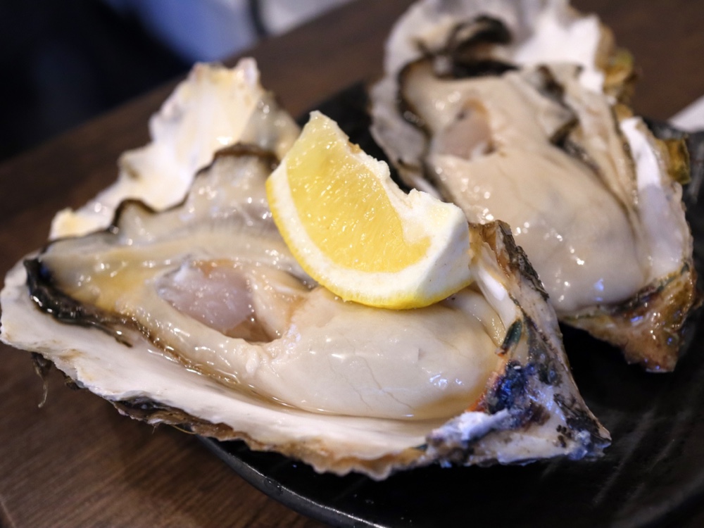 朝獲れ牡蠣が110円 東一市場にオープンした 牡蠣小屋ろっこ東一店 に行って来ました 仙台南つうしん