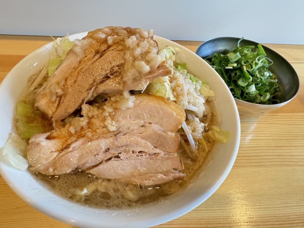 ラーメン日記】仙台の人気二郎系ラーメン店で九条ねぎトッピング＆甘口