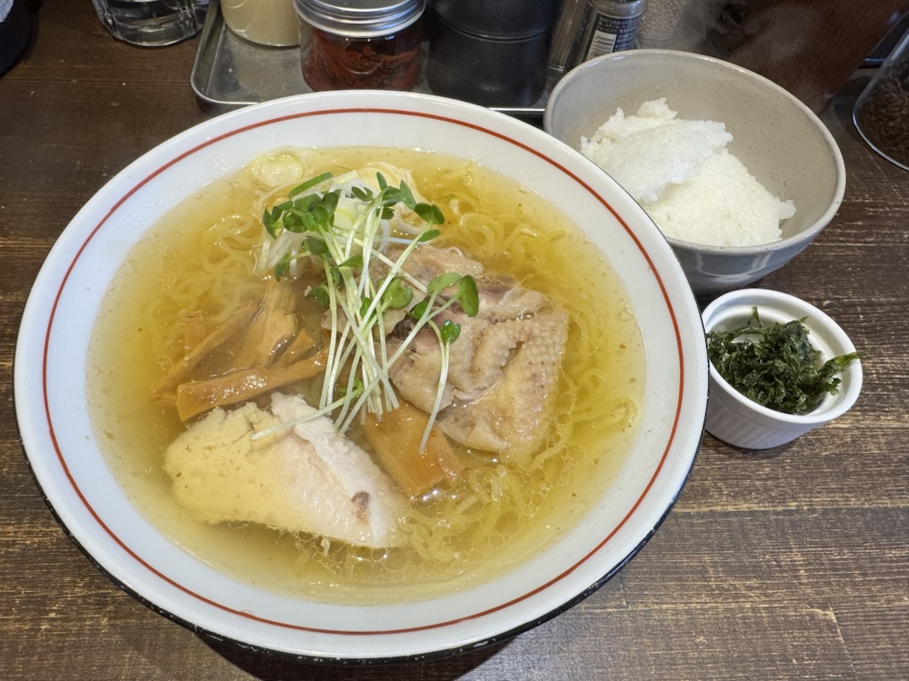 家系ラーメン店で最高の鶏塩中華そば＆無料ライス | 仙台南つうしん