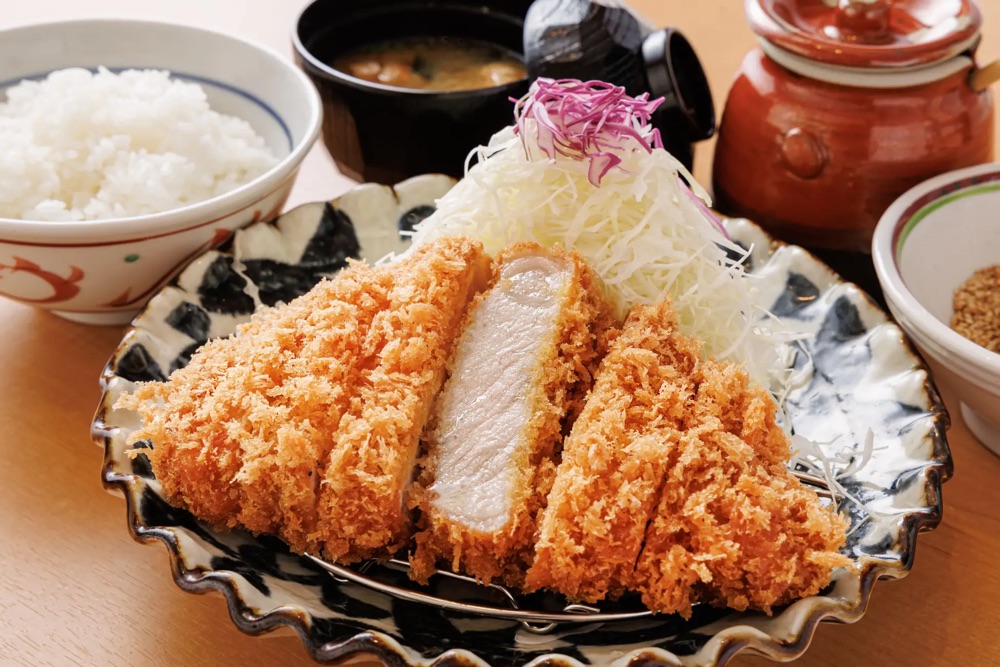 東北初！新潟産コシヒカリ食べ放題のとんかつ店が6月17日オープン